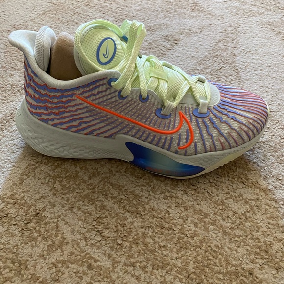 Nike size 7 - Picture 3 of 9